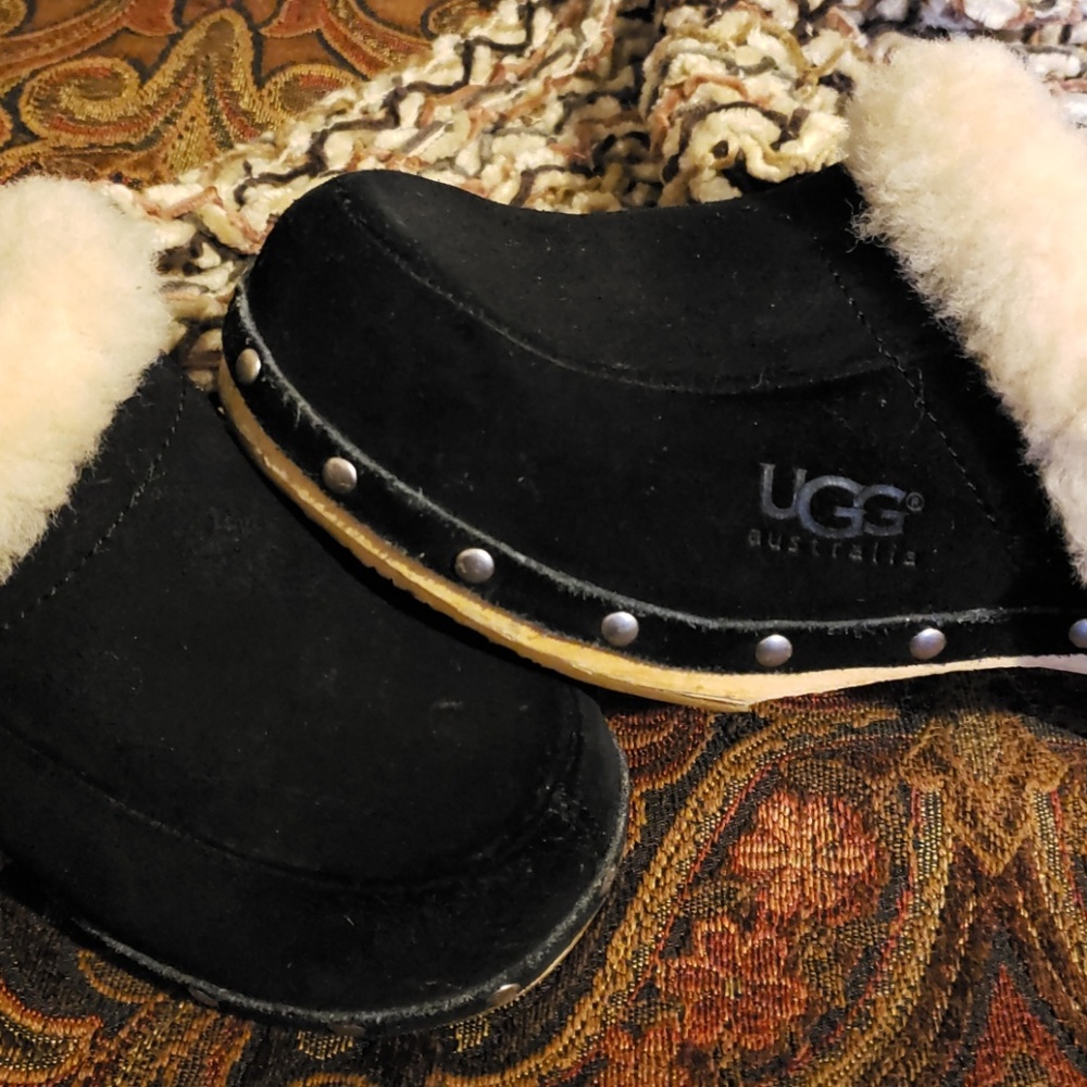 UGG